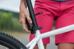 MonkeyLink ML-Light Recharge 30 Lux Set Mit USB-Anschluss 12 MonkeyLink ML-Light Recharge 30 Lux Set Mit USB-Anschluss -BikeHub Verkäufe Rear Einsetzen 1