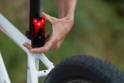 MonkeyLink ML-Light Recharge 30 Lux Set Mit USB-Anschluss 14 MonkeyLink ML-Light Recharge 30 Lux Set Mit USB-Anschluss -BikeHub Verkäufe Rear Entnahme 1