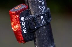 Sigma Infinity Mit Akku Für USB-Ladegerät -BikeHub Verkäufe Sigma Batterieruecklicht Rueckleuchte Infinity USB Akku 15200 4016224152001f