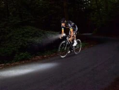 Sigma Aura-60 Mit Akku Für USB-Ladegerät -BikeHub Verkäufe Sigma Frontleuchte Batterieleuchte LED Akku Aura 60 Lux USB 17700 4016224170004 070 28026e