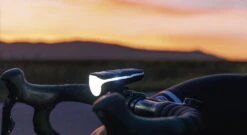 Sigma Aura-80 Und Blaze-Set Mit Akku Für USB-Ladegerät -BikeHub Verkäufe Sigma Frontleuchte Batterieleuchte LED Akku Aura 80 Lux USB 17800 4016224178001 070 28037i